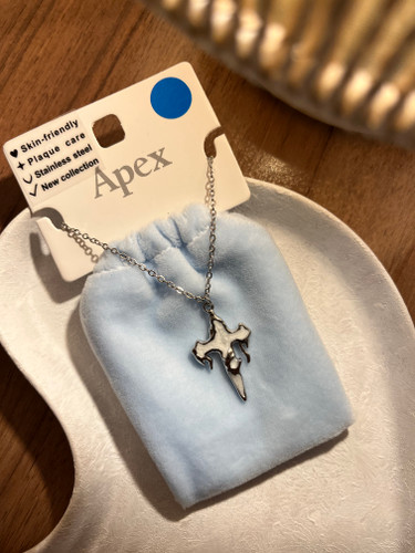 گردنبند برند Apex